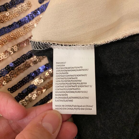 Great Anthropologie TINY Sequins Embellished Tank Knit Tops Size Medium - Picture 8 of 8